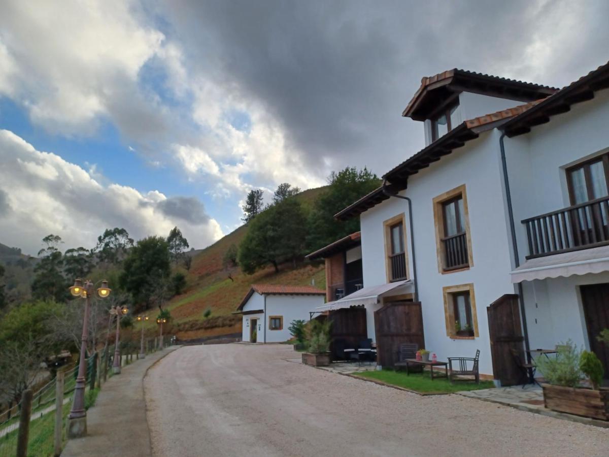 Apartamentos El Llanin Onís Dış mekan fotoğraf